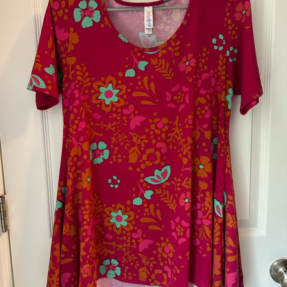 Lularoe Perfect T Size Small